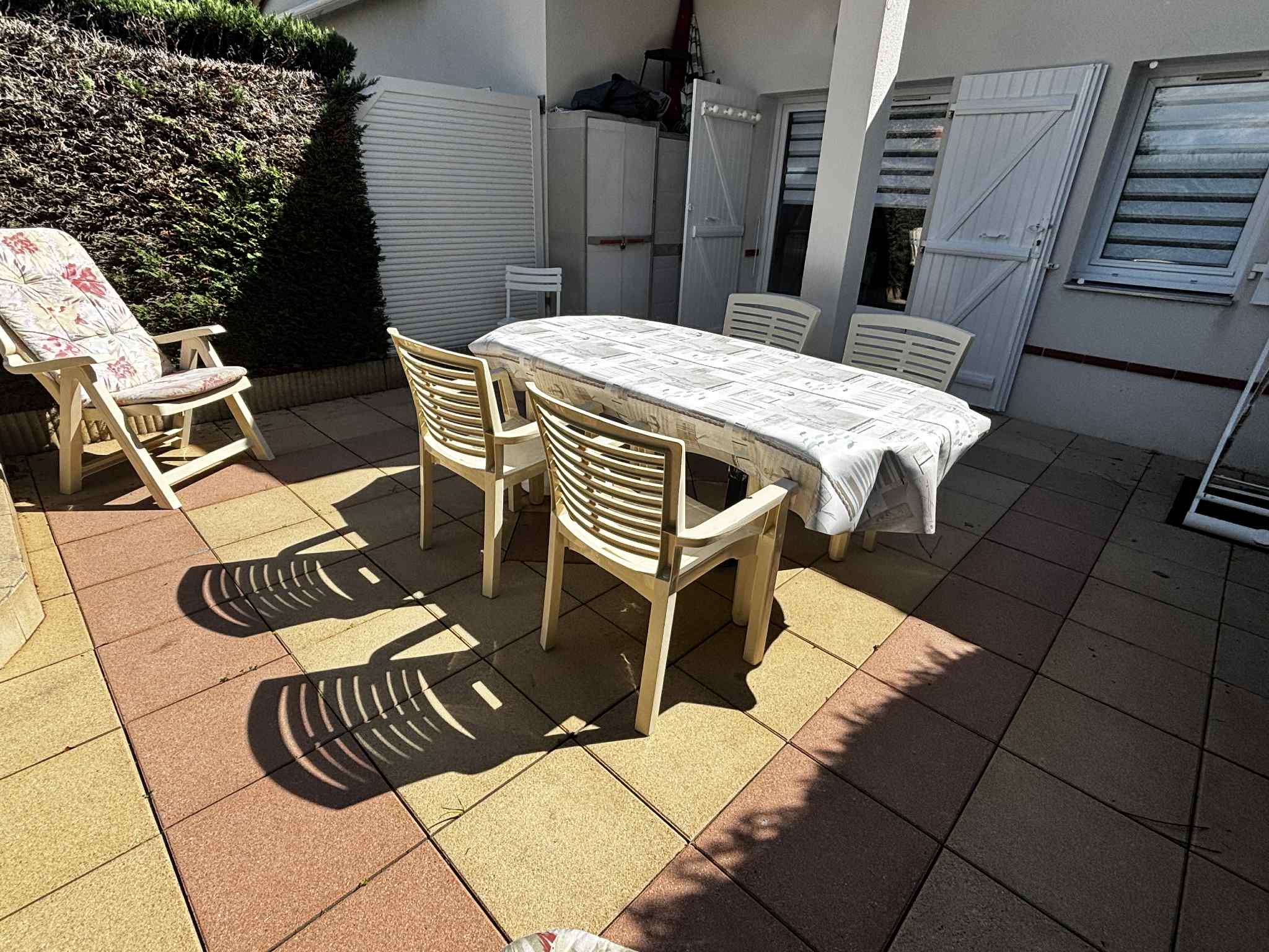 Dans une résidence avec piscine, joli pavillon pour 4 personnes à La Grière de La Tranche sur mer